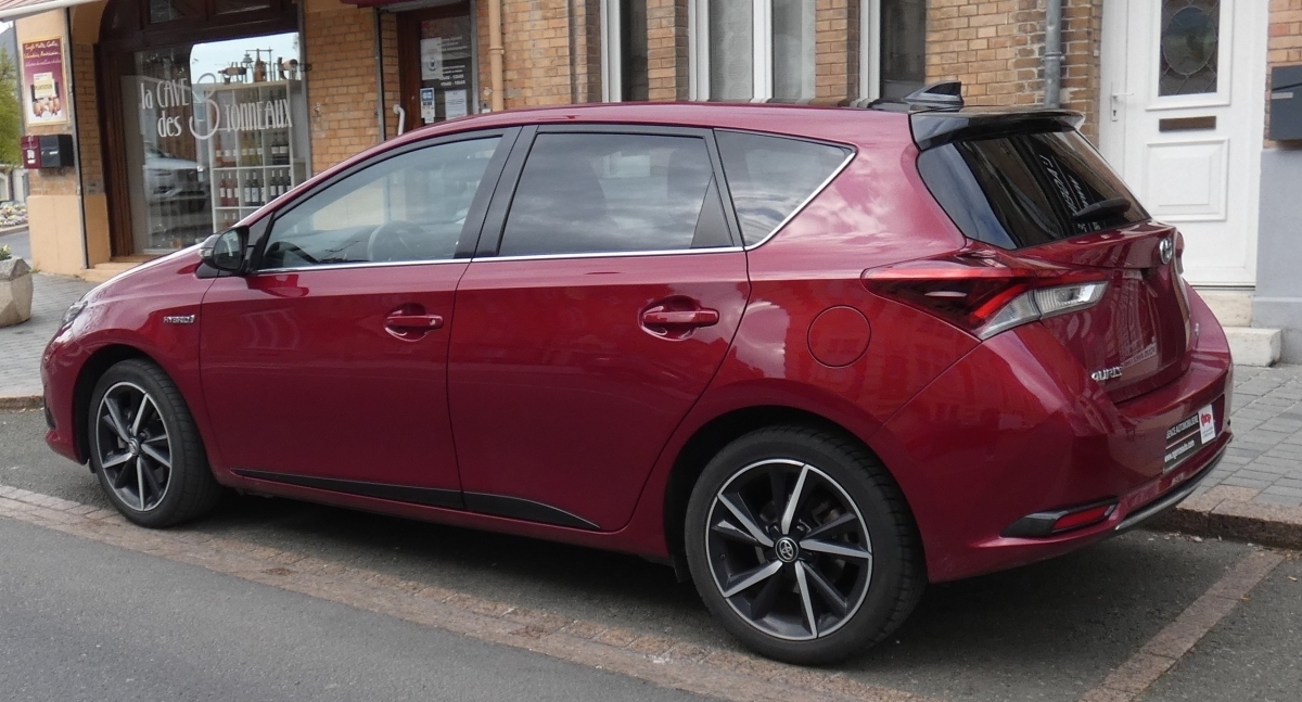 Toyota Auris — 12